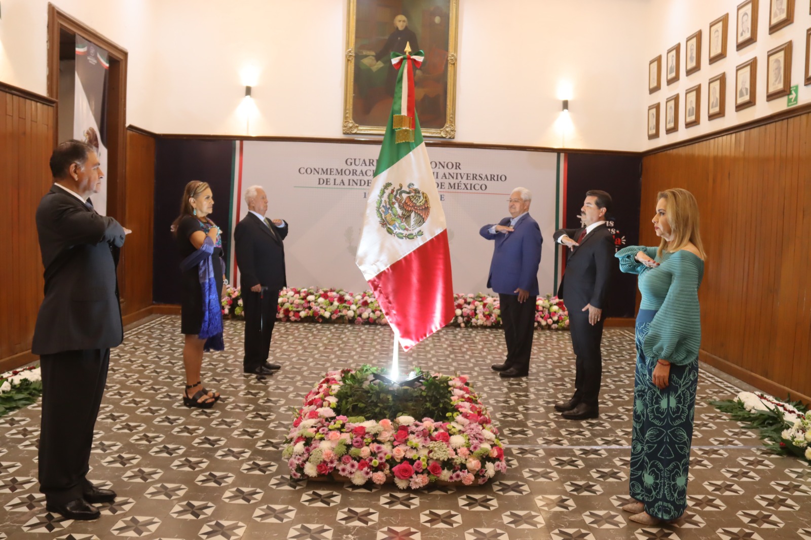 Encabeza Paola Angón ceremonia en honor al Inicio de la Independencia