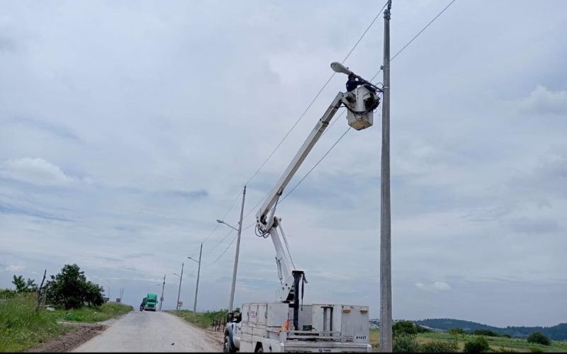 Ayuntamiento de Puebla sigue dando mantenimiento a puntos de luz