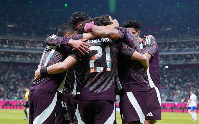 México vence 2-0 a Estados Unidos en Guadalajara