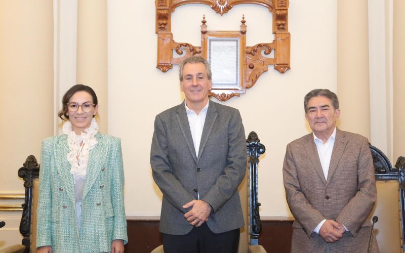 Autoriza Cabildo de Puebla a Pepe Chedraui pedir sus participaciones