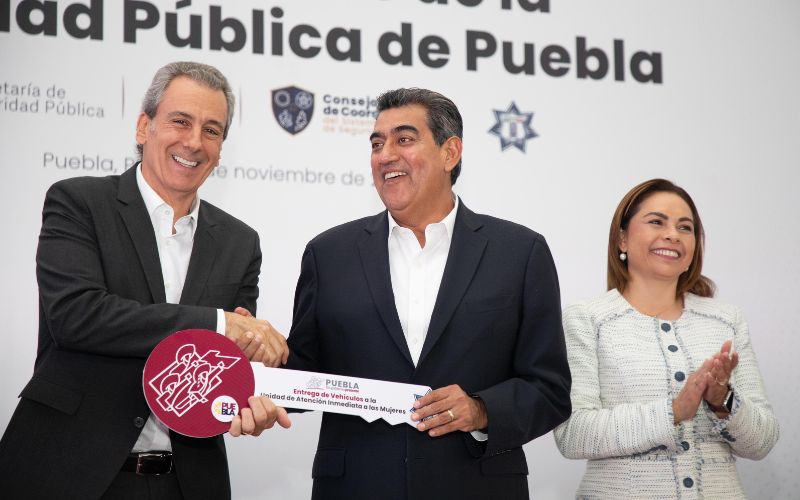 Ayuntamiento de Puebla recibirá patrullas y equipamiento del Estado