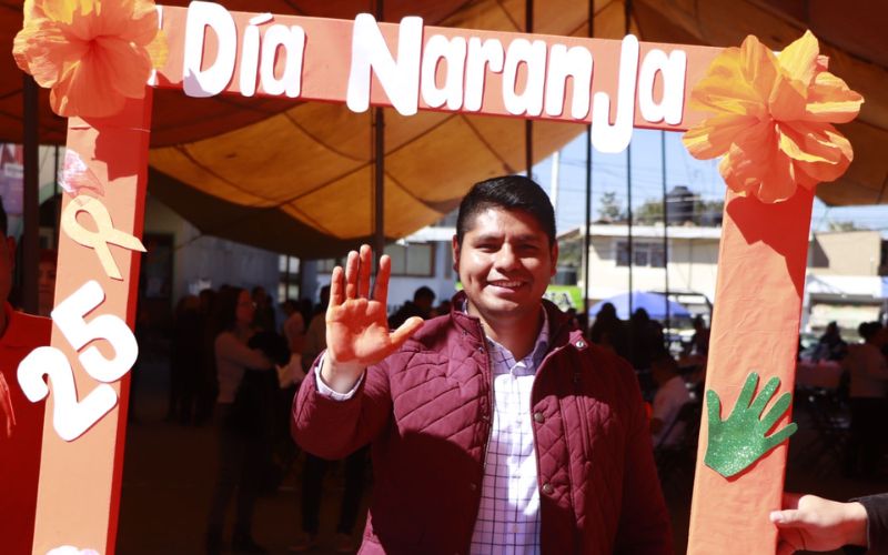 Omar Muñoz conmemora “Día Naranja” en Cuautlancingo