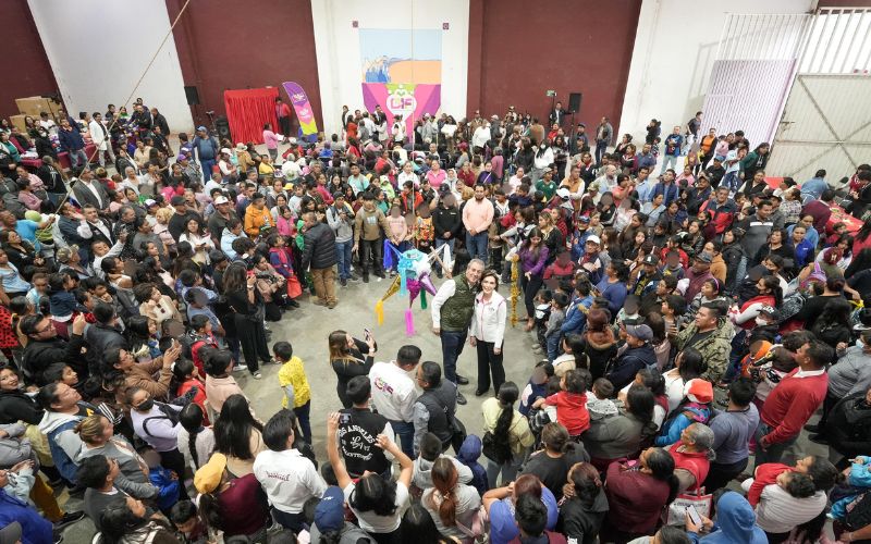 SMDIF Puebla celebra posadas navideñas en Xochimehuacan y Caleras