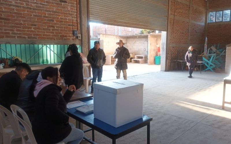 Sin incidentes arrancan elecciones en juntas auxiliares de Chignahuapan