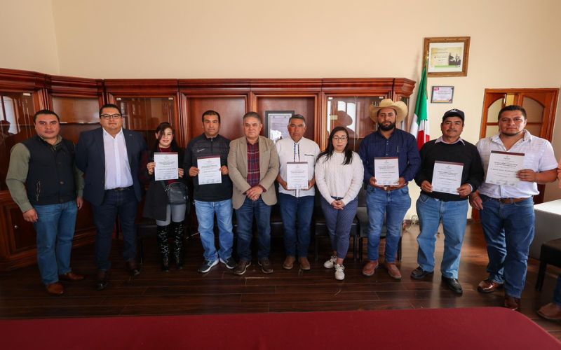 Concejo Municipal de Chignahuapan entrega constancias de mayoría