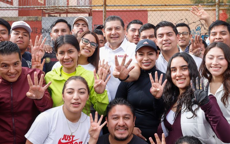 Alejandro Armenta encabeza jornada de faena y tequio en Coronango