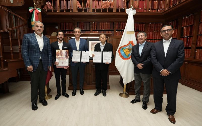 Pepe Chedraui firma convenio de colaboración con IPAM