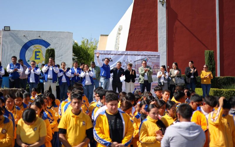 Concejo Municipal de Chignahuapan entrega aulas y talleres rehabilitados