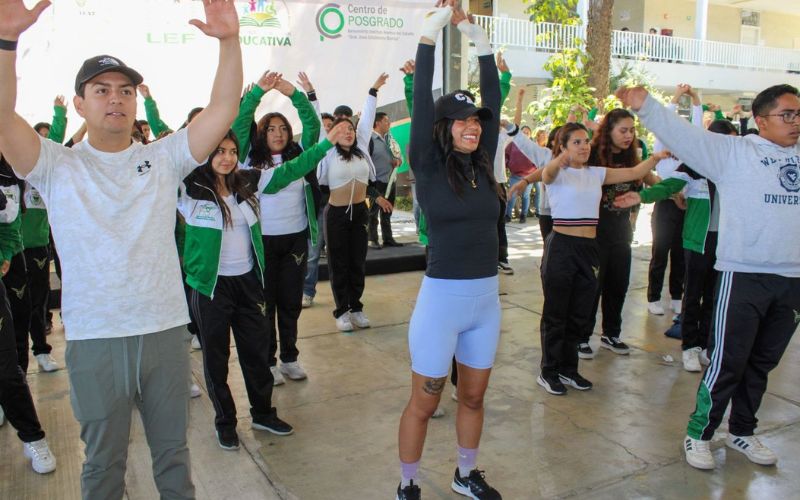 Practica box “La Bonita” Sánchez con 2 mil estudiantes